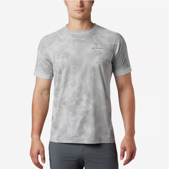 EXCELLENT LIKE NEW CONDITION MEN’S LARGE TITAN PASS SUN DEFLECTOR TEE - Picture 1 of 7